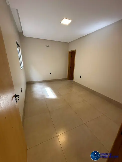 Foto 8 de Casa com 3 quartos à venda, 360m2 em Setor Cristina II, Trindade - GO