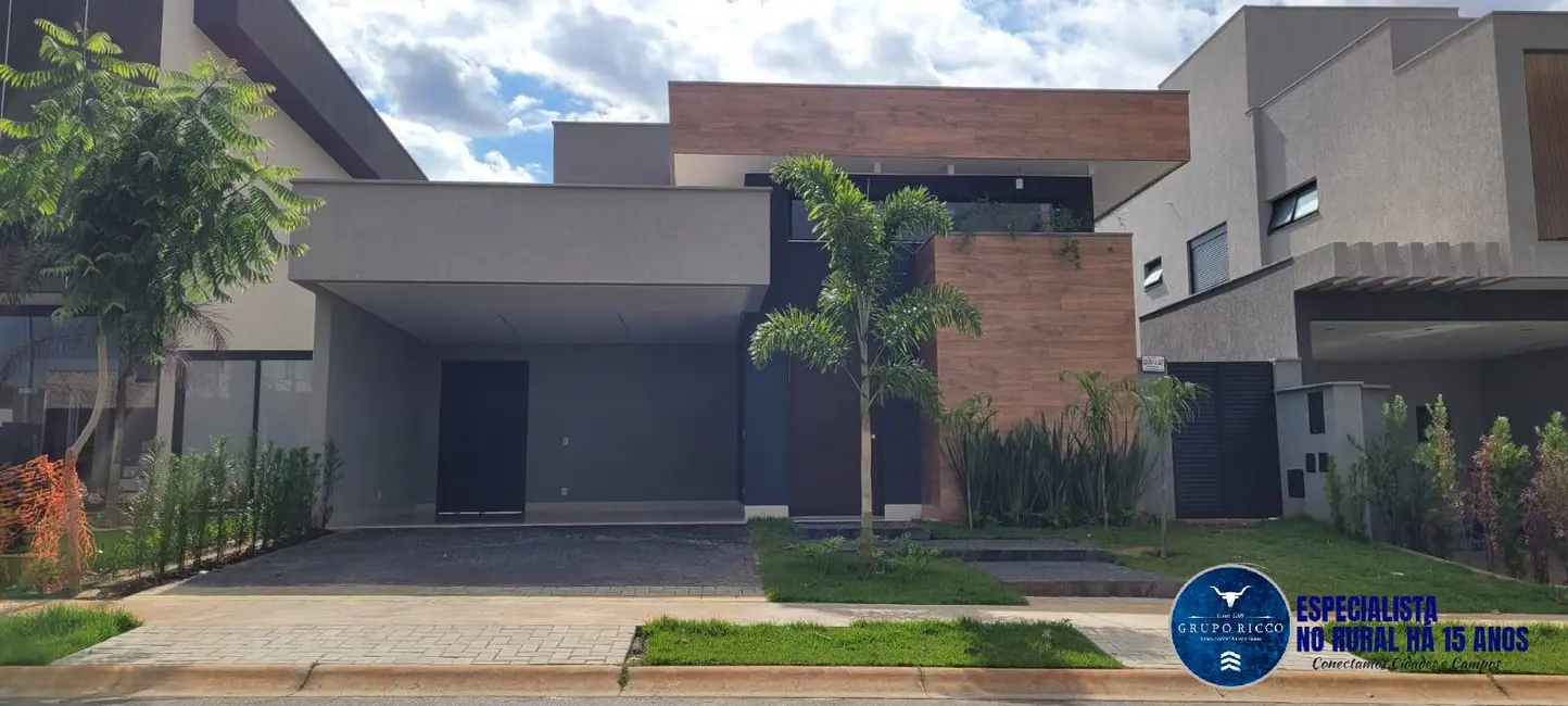 Foto 2 de Casa de Condomínio com 3 quartos à venda, 250m2 em Aparecida De Goiania - GO