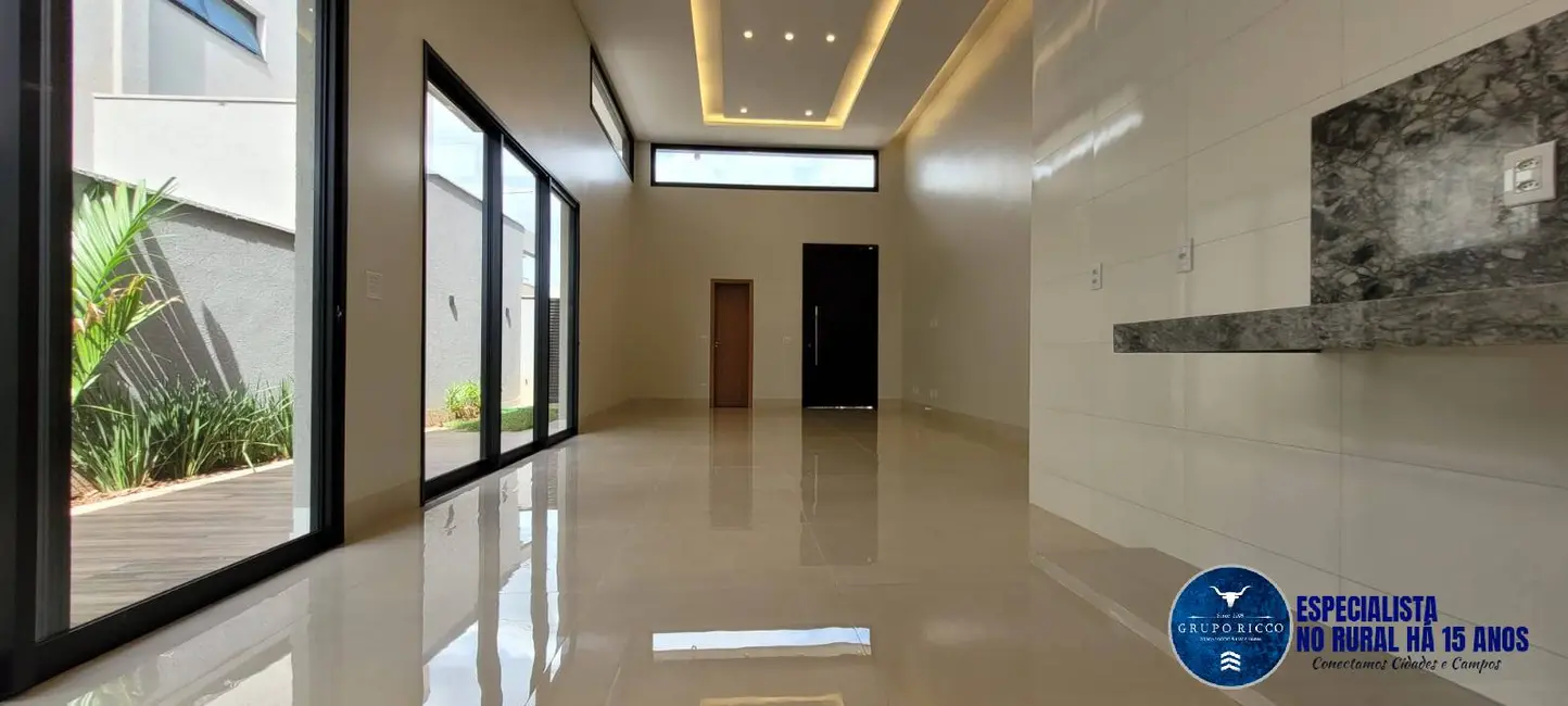 Foto 3 de Casa de Condomínio com 3 quartos à venda, 250m2 em Aparecida De Goiania - GO