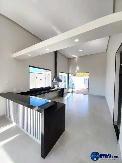 Casa com 3 quartos à venda, 300m2 em Caldas Novas - GO - imagem 4 Foto 4 de Casa com 3 quartos à venda, 300m2 em Caldas Novas - GO