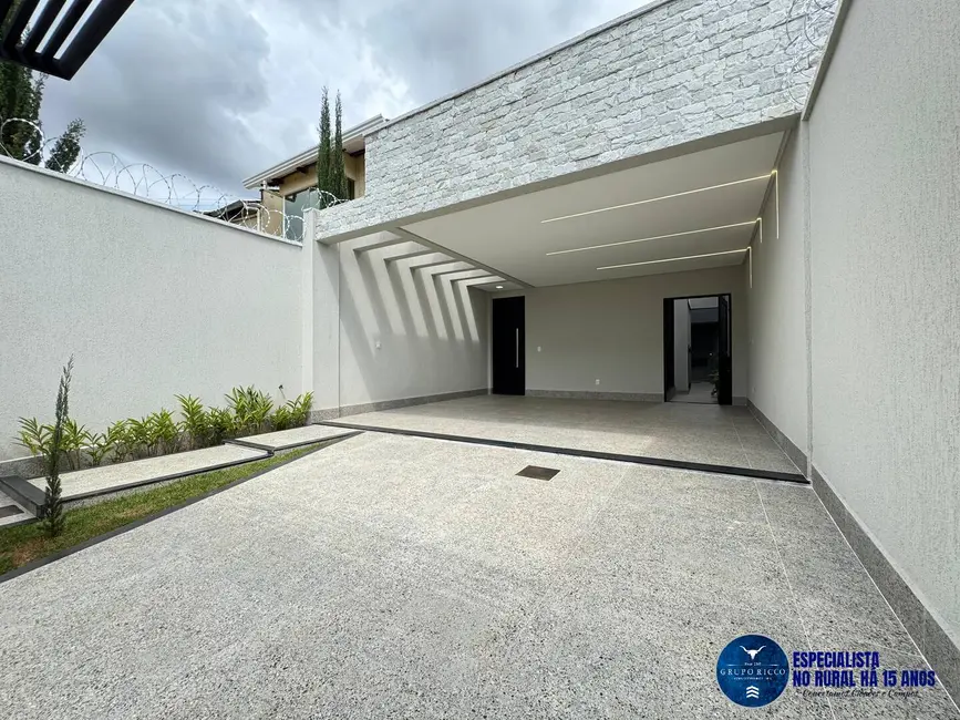 Foto 1 de Sobrado com 3 quartos à venda, 180m2 em Setor Três Marias, Goiania - GO