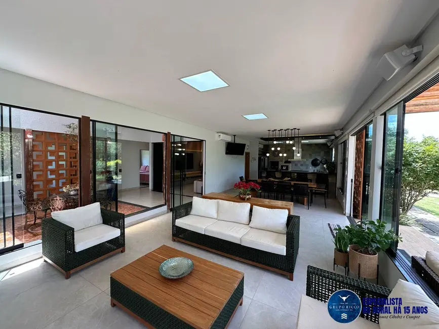 Foto 4 de Chácara com 4 quartos à venda, 1867m2 em Bela Vista De Goias - GO