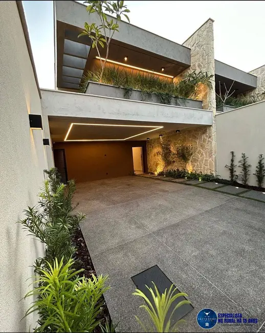 Foto 1 de Sobrado com 3 quartos à venda, 210m2 em Jardim Atlântico, Goiania - GO