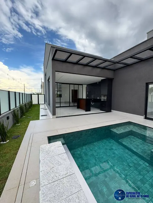 Foto 1 de Casa de Condomínio com 3 quartos à venda, 427m2 em Senador Canedo - GO