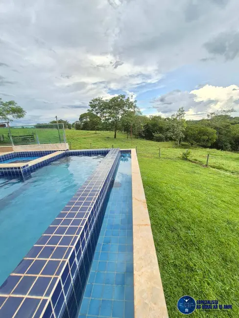 Foto 3 de Chácara com 5 quartos à venda em Hidrolandia - GO