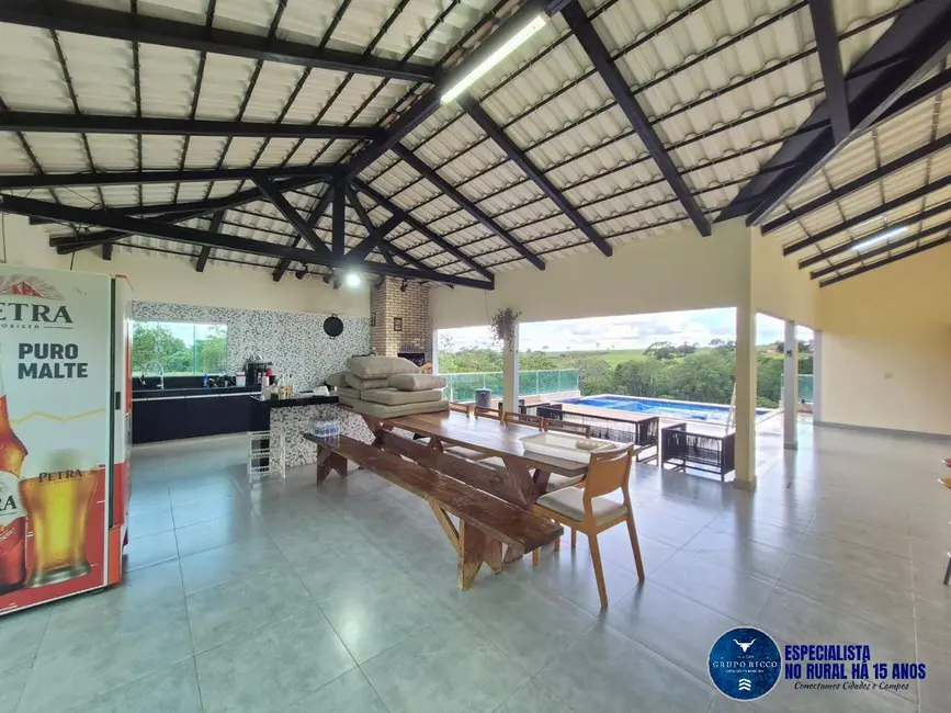 Foto 4 de Chácara com 5 quartos à venda em Hidrolandia - GO