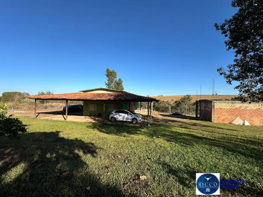 Foto 15 de Chácara à venda, 55000m2 em Piracanjuba - GO