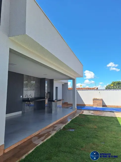 Foto 1 de Casa com 3 quartos à venda, 420m2 em Vila Mariana, Aparecida De Goiania - GO