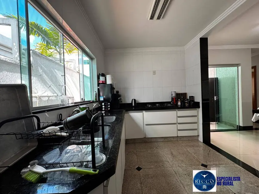 Foto 5 de Casa de Condomínio com 3 quartos à venda, 370m2 em Jardins Madri, Goiania - GO