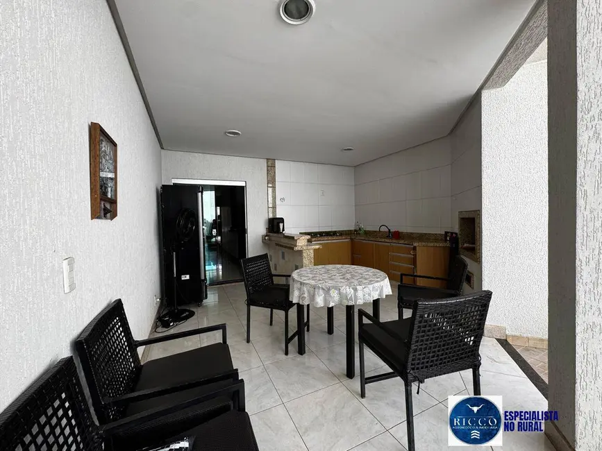 Foto 6 de Casa de Condomínio com 3 quartos à venda, 370m2 em Jardins Madri, Goiania - GO