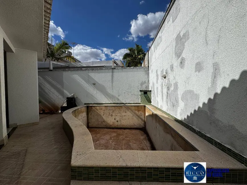 Foto 8 de Casa de Condomínio com 3 quartos à venda, 370m2 em Jardins Madri, Goiania - GO
