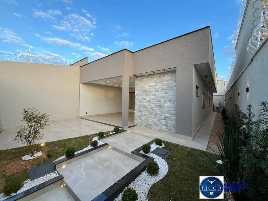 Foto 2 de Casa com 3 quartos à venda, 250m2 em Residencial Kátia, Goiania - GO