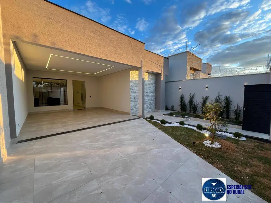 Foto 3 de Casa com 3 quartos à venda, 250m2 em Residencial Kátia, Goiania - GO