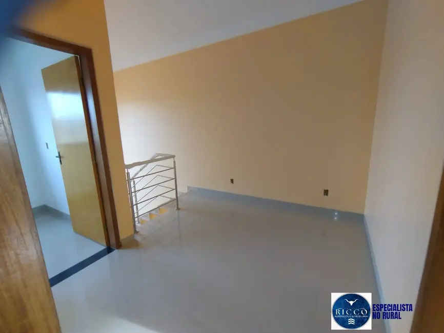 Foto 8 de Sobrado com 3 quartos à venda, 180m2 em Jardim das Hortências, Goiania - GO