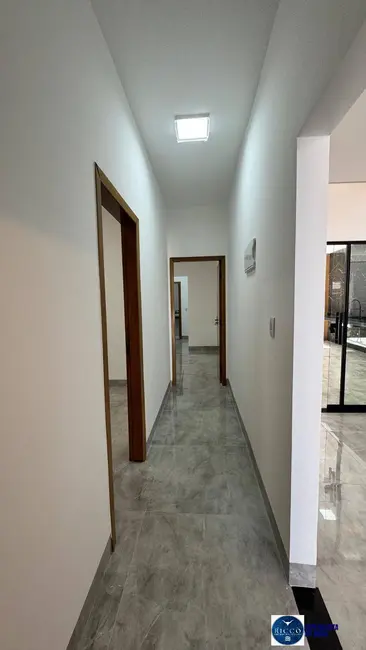 Foto 4 de Casa com 3 quartos à venda, 300m2 em Vila Finsocial, Goiania - GO