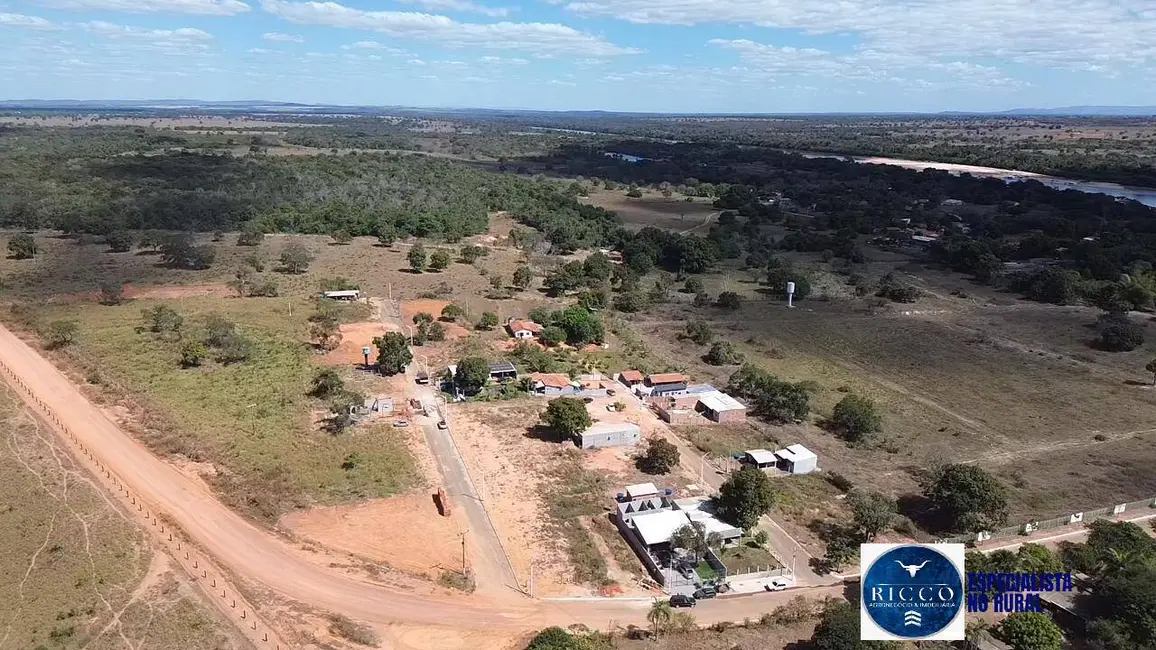 Foto 1 de Terreno / Lote à venda, 280m2 em Montes Claros De Goias - GO