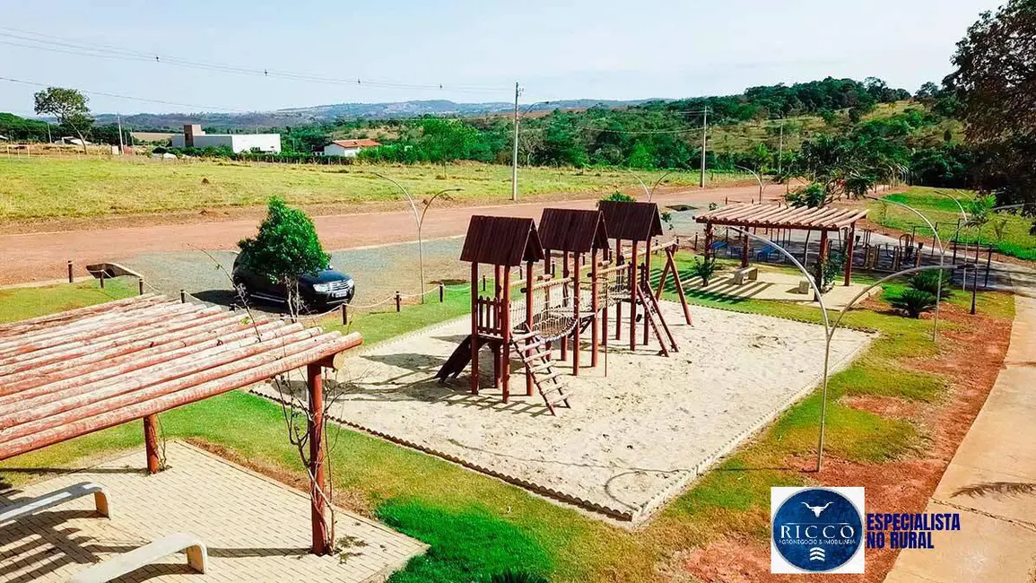 Foto 2 de Lote de Condomínio à venda, 1898m2 em Residencial Terra Santa, Trindade - GO