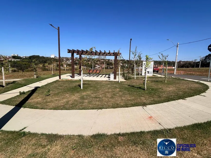 Foto 4 de Lote de Condomínio à venda, 230m2 em Pólo Empresarial Goiás, Aparecida De Goiania - GO