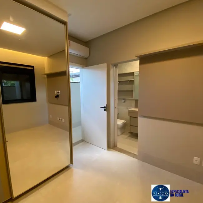 Casa de Condomínio com 4 quartos à venda, 525m2 em Goiania - GO - imagem 3 Foto 3 de Casa de Condomínio com 4 quartos à venda, 525m2 em Goiania - GO