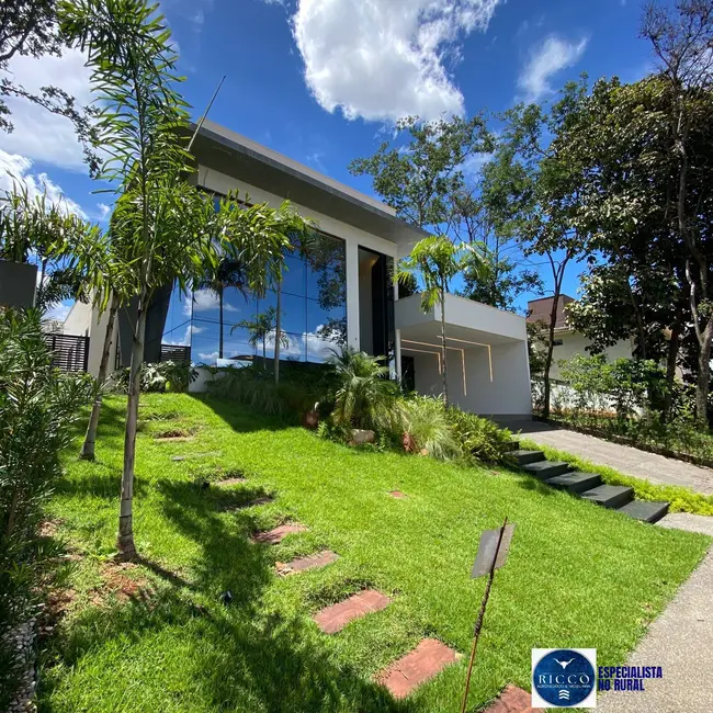 Casa de Condomínio com 4 quartos à venda, 525m2 em Goiania - GO - imagem 1 Foto 1 de Casa de Condomínio com 4 quartos à venda, 525m2 em Goiania - GO