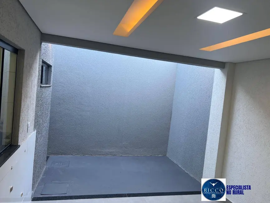 Foto 2 de Casa com 3 quartos à venda, 180m2 em Setor Três Marias, Goiania - GO