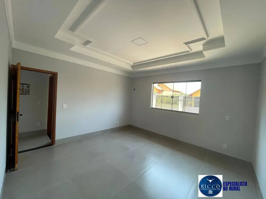 Foto 2 de Casa de Condomínio com 3 quartos à venda, 1050m2 em Setor Central, Hidrolandia - GO