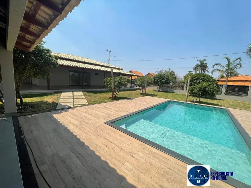 Foto 1 de Casa de Condomínio com 3 quartos à venda, 1050m2 em Setor Central, Hidrolandia - GO