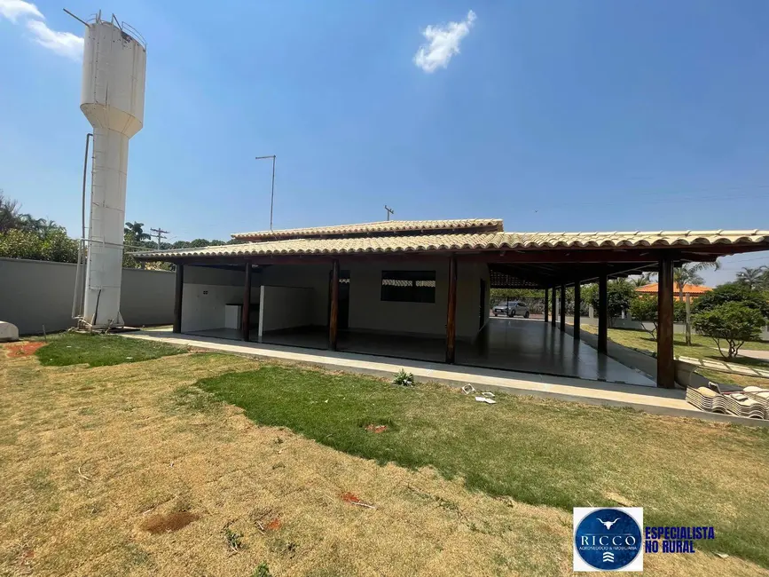 Foto 5 de Casa de Condomínio com 3 quartos à venda, 1050m2 em Setor Central, Hidrolandia - GO