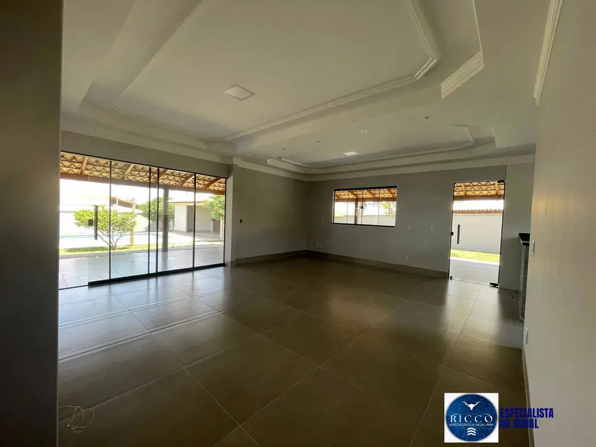 Foto 3 de Casa de Condomínio com 3 quartos à venda, 1050m2 em Setor Central, Hidrolandia - GO