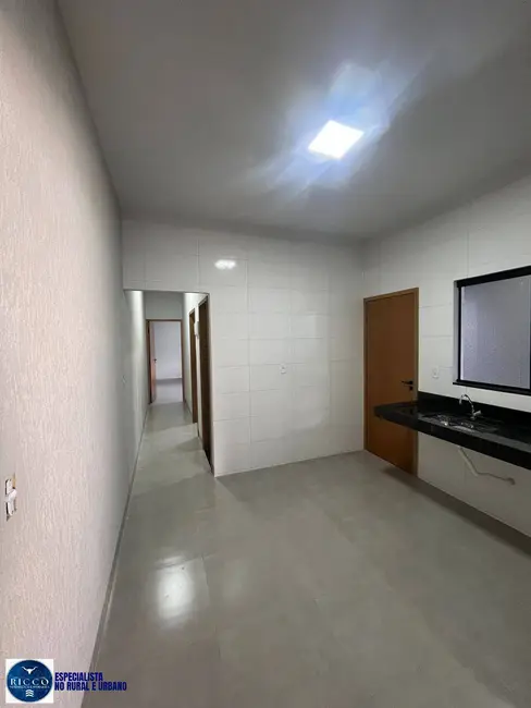 Foto 2 de Casa com 2 quartos à venda, 150m2 em Jardim Scala, Trindade - GO