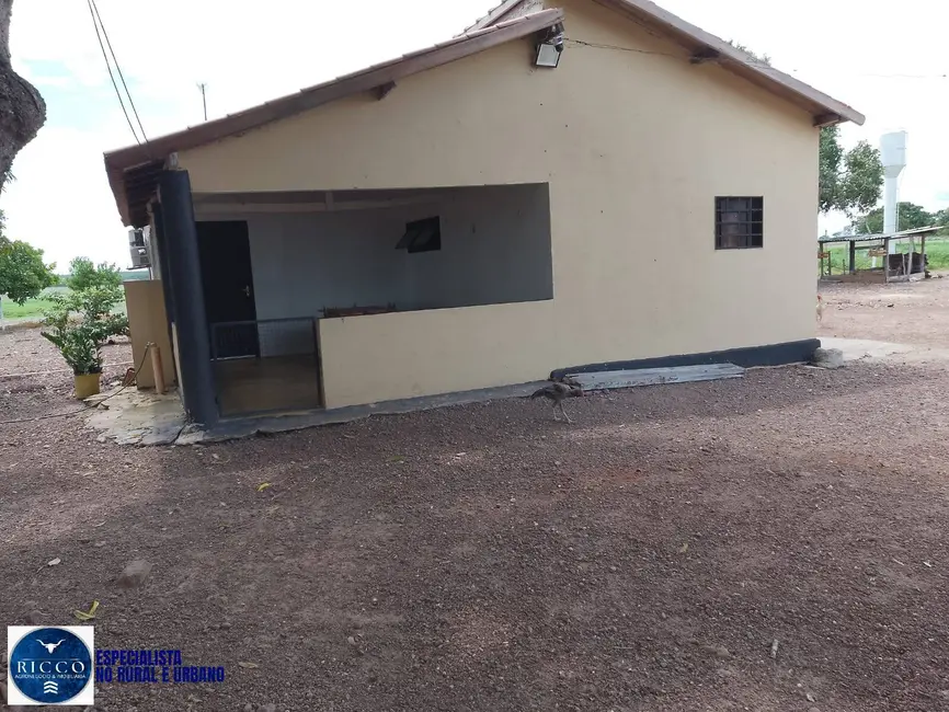 Foto 5 de Fazenda / Haras com 4 quartos à venda, 200m2 em Figueiropolis - TO