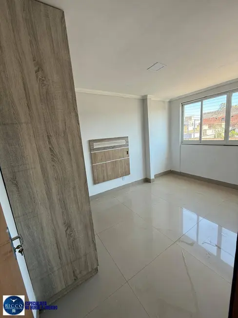 Foto 2 de Casa com 5 quartos à venda, 220m2 em Residencial São Marcos, Goiania - GO