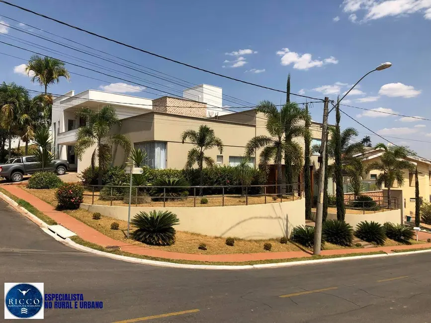 Casa de Condomínio com 4 quartos à venda, 538m2 em Goiania - GO - imagem 1 Foto 1 de Casa de Condomínio com 4 quartos à venda, 538m2 em Goiania - GO
