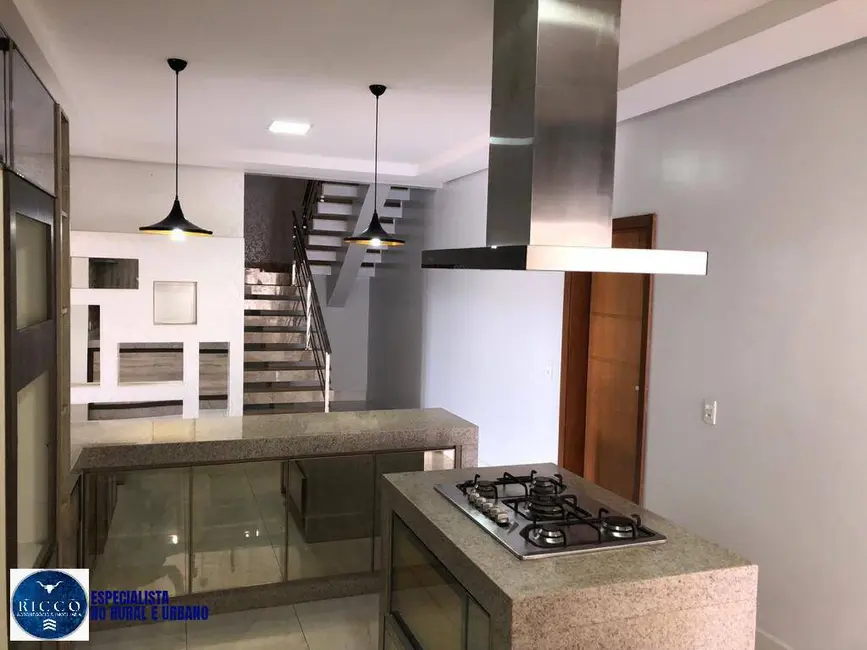 Casa de Condomínio com 4 quartos à venda, 538m2 em Goiania - GO - imagem 2 Foto 2 de Casa de Condomínio com 4 quartos à venda, 538m2 em Goiania - GO