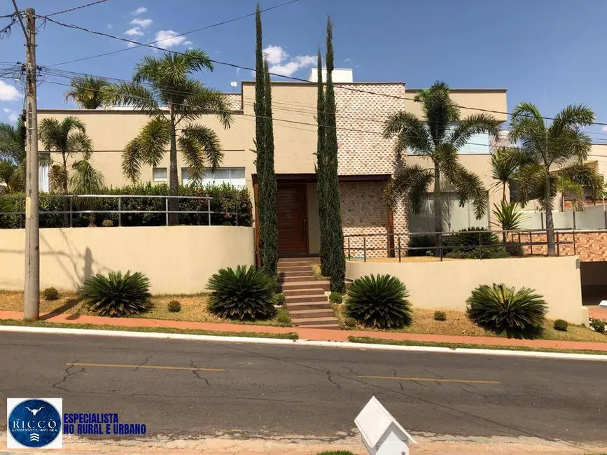 Casa de Condomínio com 4 quartos à venda, 538m2 em Goiania - GO - imagem 5 Foto 5 de Casa de Condomínio com 4 quartos à venda, 538m2 em Goiania - GO