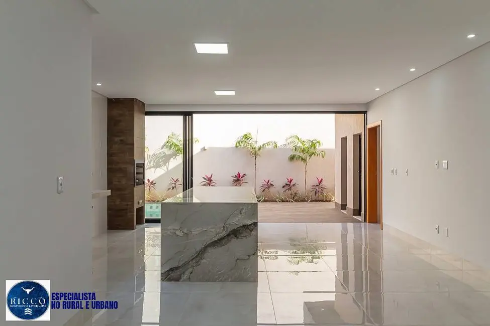 Casa de Condomínio com 4 quartos à venda, 399m2 em Residencial Goiânia Golfe Clube, Goiania - GO - imagem 3 Foto 3 de Casa de Condomínio com 4 quartos à venda, 399m2 em Residencial Goiânia Golfe Clube, Goiania - GO