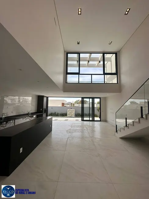 Foto 5 de Sobrado com 4 quartos à venda, 375m2 em Jardins Nápoles, Senador Canedo - GO