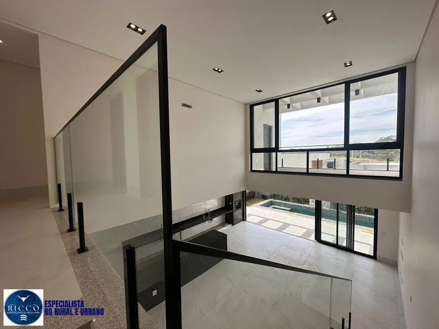 Foto 6 de Sobrado com 4 quartos à venda, 375m2 em Jardins Nápoles, Senador Canedo - GO