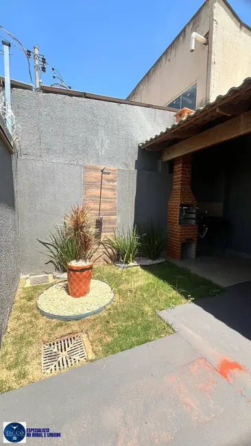 Foto 2 de Casa com 2 quartos à venda, 125m2 em Conjunto Habitacional Jardim Sabiá, Senador Canedo - GO
