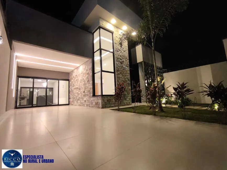 Foto 1 de Casa com 3 quartos à venda, 227m2 em Setor Três Marias, Goiania - GO