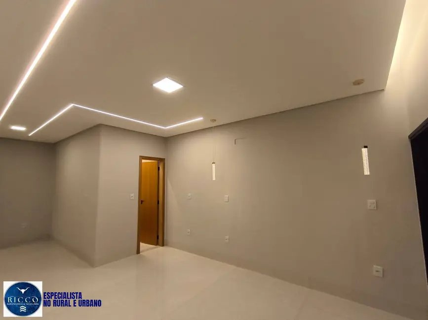 Foto 2 de Casa com 3 quartos à venda, 314m2 em Setor Três Marias, Goiania - GO