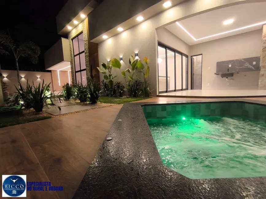 Foto 1 de Casa com 3 quartos à venda, 314m2 em Setor Três Marias, Goiania - GO