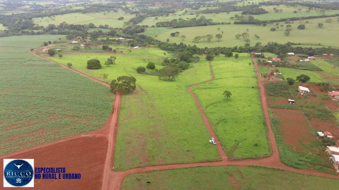 Chácara com 3 quartos à venda em Itaucu, GO - imagem 1 Foto 1 de Chácara com 3 quartos à venda em Itaucu, GO