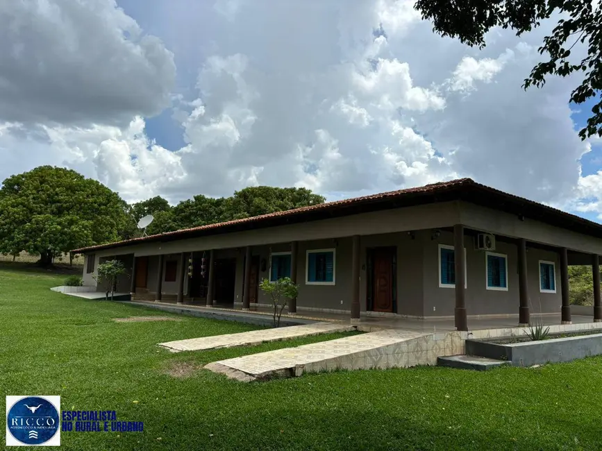 Foto 4 de Fazenda / Haras com 6 quartos à venda, 46m2 em Goiás - GO