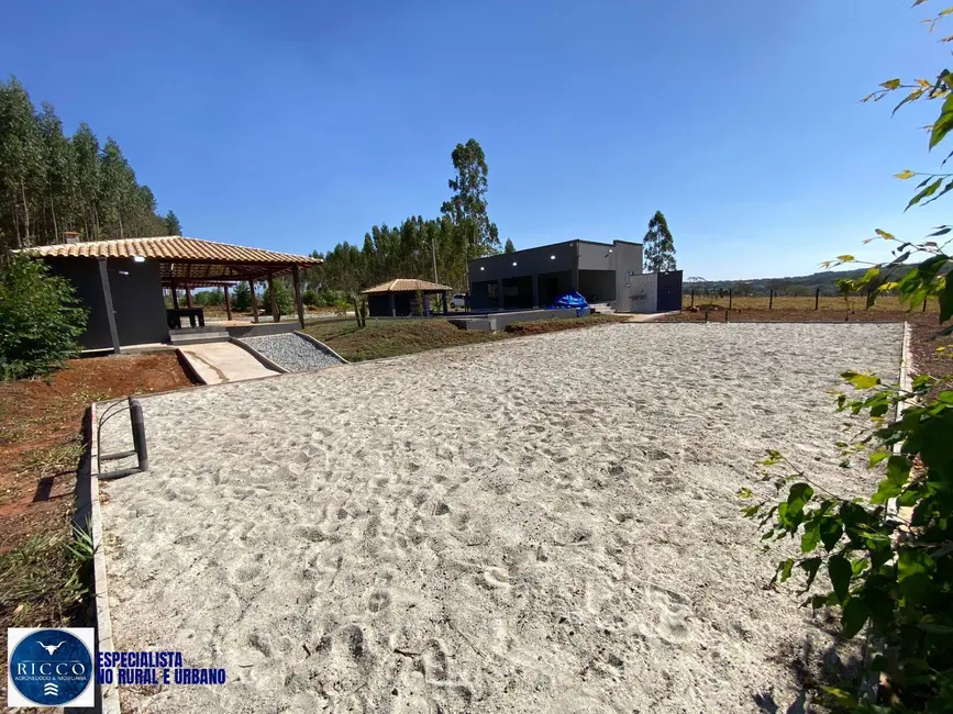 Foto 2 de Chácara com 2 quartos à venda, 20000m2 em Bonfinopolis - GO