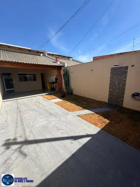 Foto 2 de Casa com 2 quartos à venda, 150m2 em Residencial Monte Pascoal, Goiania - GO