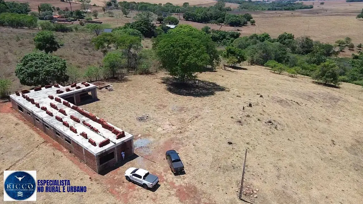 Sítio / Rancho com 6 quartos à venda, 8m2 em Neropolis - GO - imagem 5 Foto 5 de Sítio / Rancho com 6 quartos à venda, 8m2 em Neropolis - GO