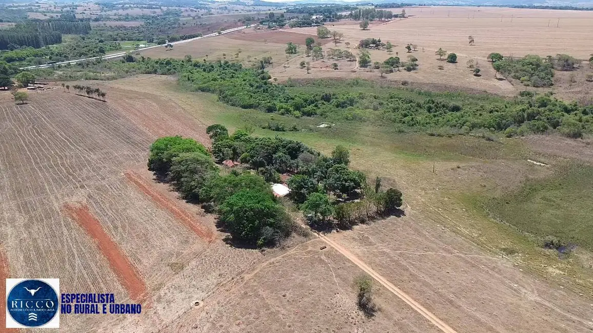 Foto 1 de Chácara com 4 quartos à venda, 8m2 em Inhumas - GO