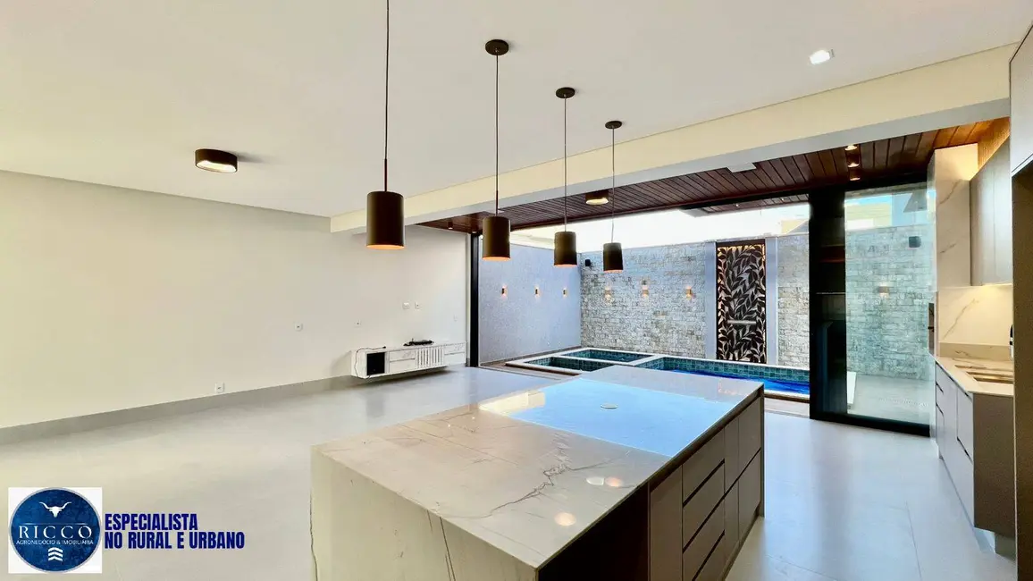 Casa com 4 quartos à venda, 287m2 em Senador Canedo - GO - imagem 8 Foto 8 de Casa com 4 quartos à venda, 287m2 em Senador Canedo - GO