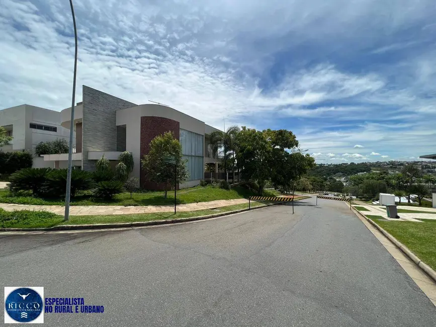 Casa de Condomínio com 4 quartos à venda, 549m2 em Alphaville Flamboyant Residencial Araguaia, Goiania - GO - imagem 1 Foto 1 de Casa de Condomínio com 4 quartos à venda, 549m2 em Alphaville Flamboyant Residencial Araguaia, Goiania - GO